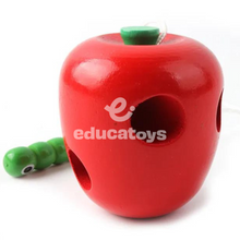 Carregar imagem no visualizador da galeria, Bichinho da Maçã - encaixe de madeira