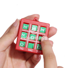 Carregar imagem no visualizador da galeria, Mini Jogo da Velha Chaveiro