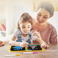 Carregar imagem no visualizador da galeria, Livro de Graffiti Portátil Infantil
