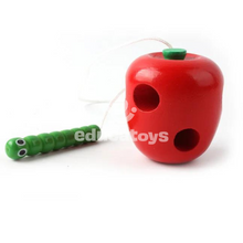 Carregar imagem no visualizador da galeria, Bichinho da Maçã - encaixe de madeira
