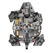 Carregar imagem no visualizador da galeria, Millennium Falcon - Blocos de Montar - 1381 peças
