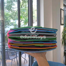 Carregar imagem no visualizador da galeria, Livro Sensorial em Feltro para bebês
